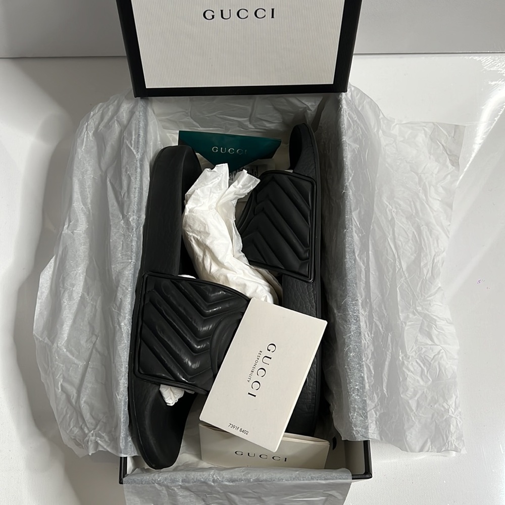 Gucci Matelasse Rubber Slide